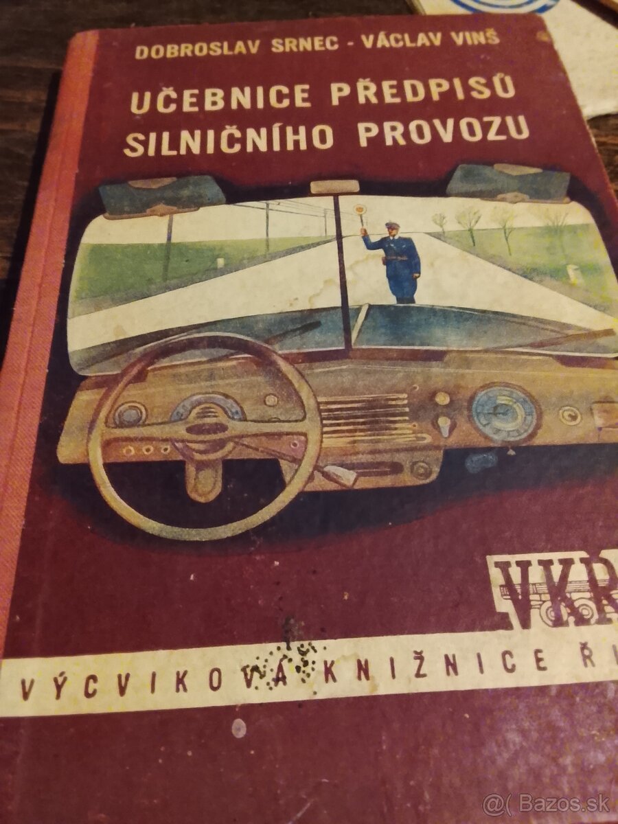 kniha, brožúra a legitimácia - 6