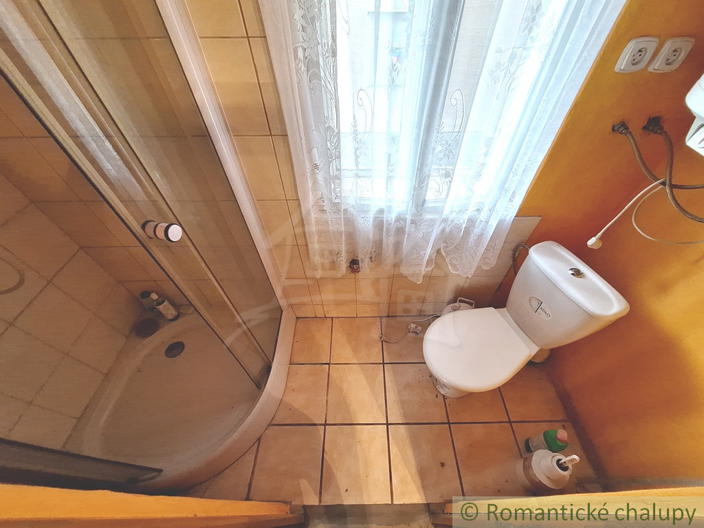 Drevenica s novou strechou a novými IS prípojkami na preda - 6