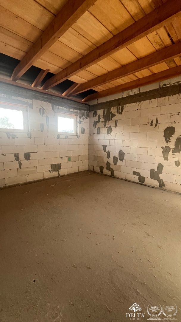 Ponúkame na predaj rozostavanú stavbu bungalovu v obci Mark - 6