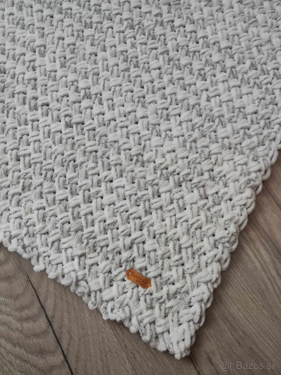 NOVÁ Melírovaná biela deka z Alize Puffy Fine - 6