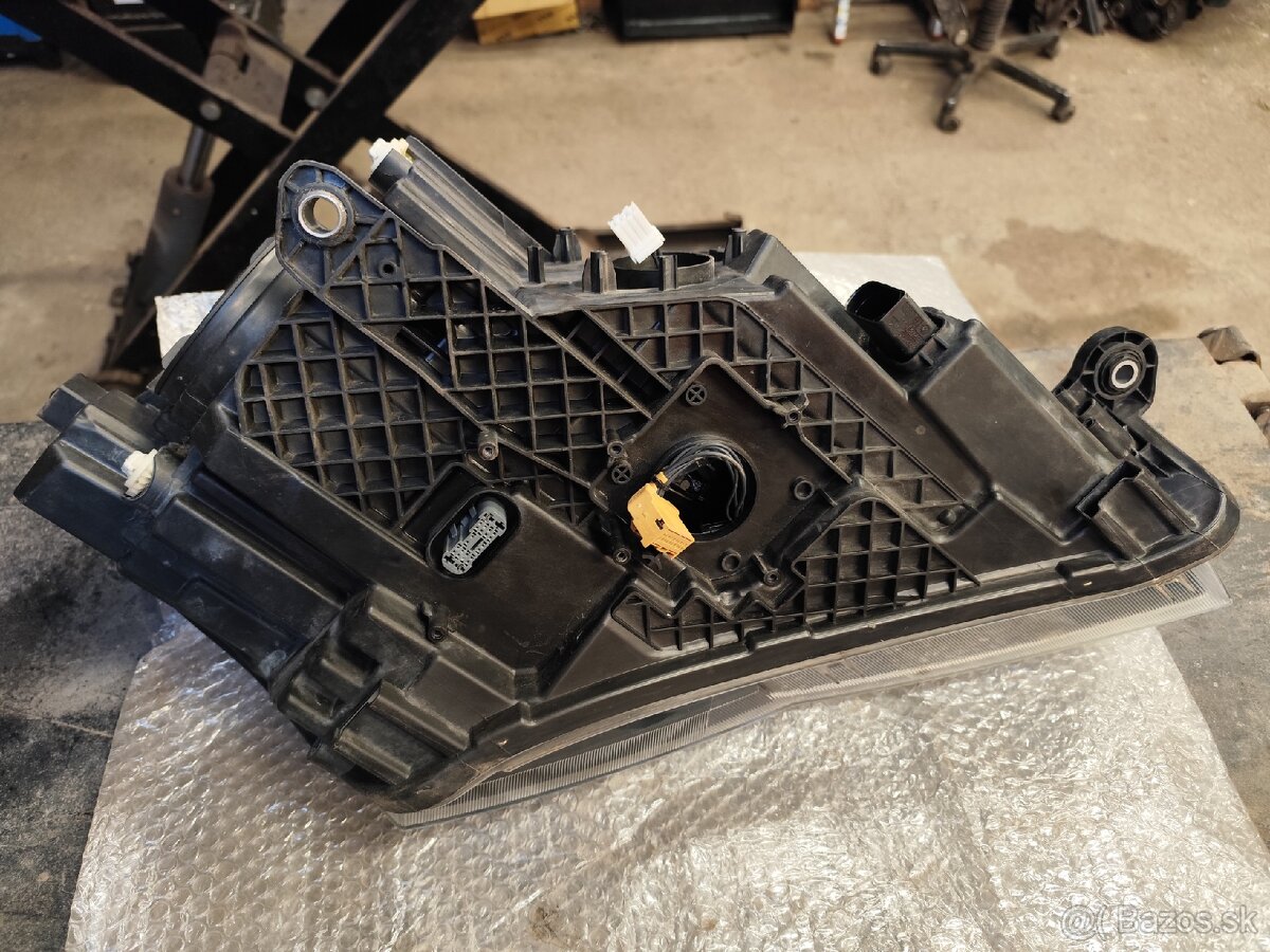 Svetlo ľavé Superb 3 - 6