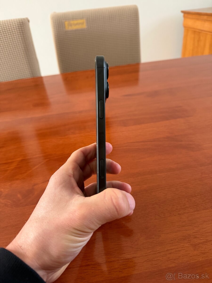 Predám Čierny iPhone 16 Pro Max 512GB - 6