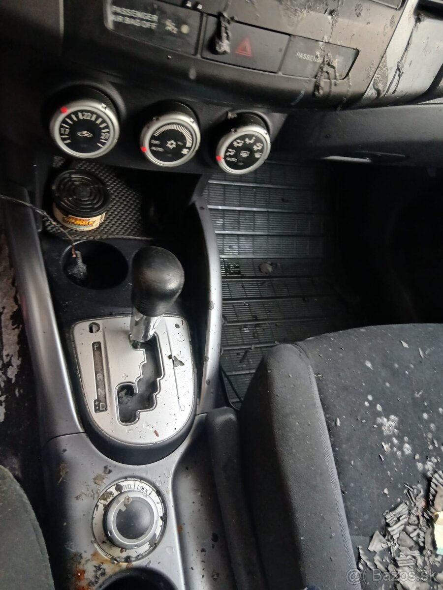 Mitsubishi Outlander II.2,4i 125kW 4B12 Automat ND - 6