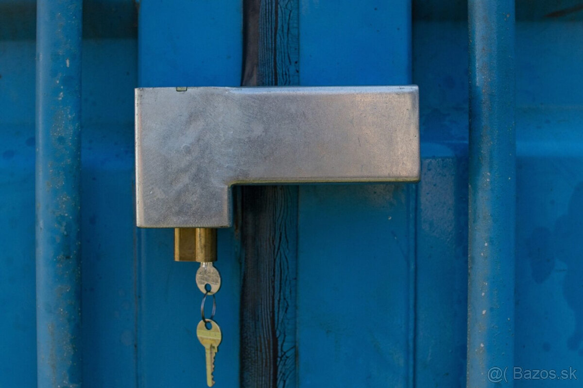 Lodný kontajner - bezpečný zámok - 6