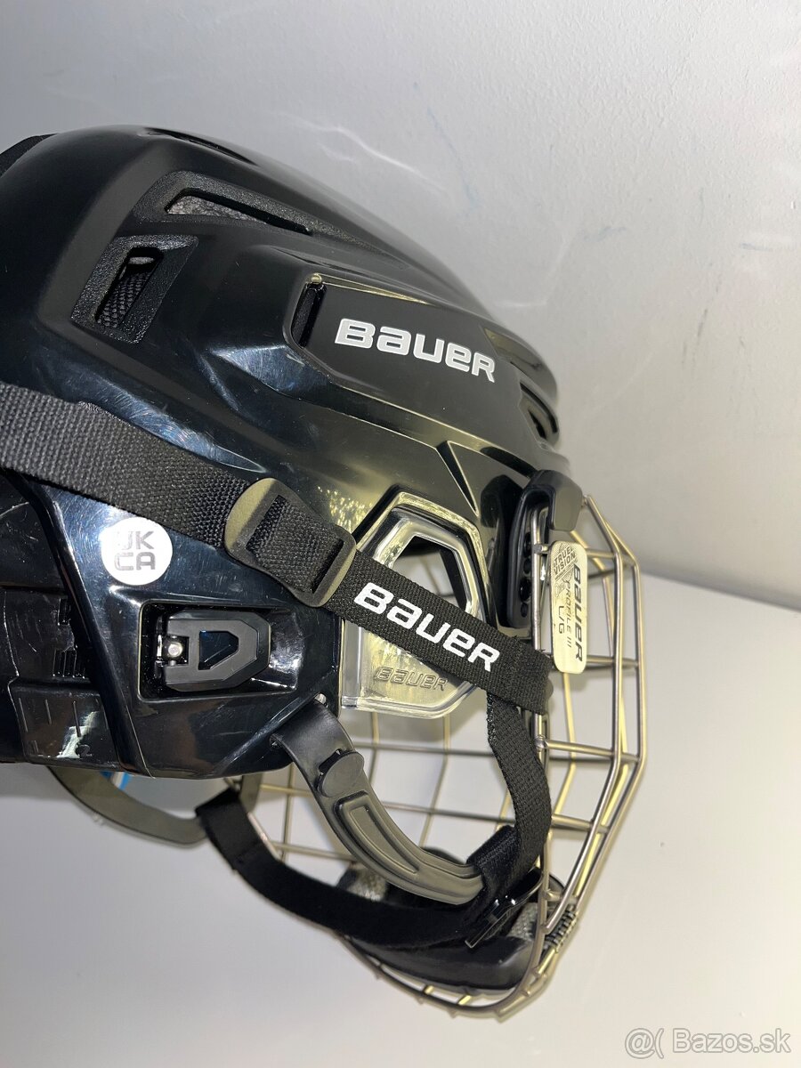 Hokejova prilba - 6
