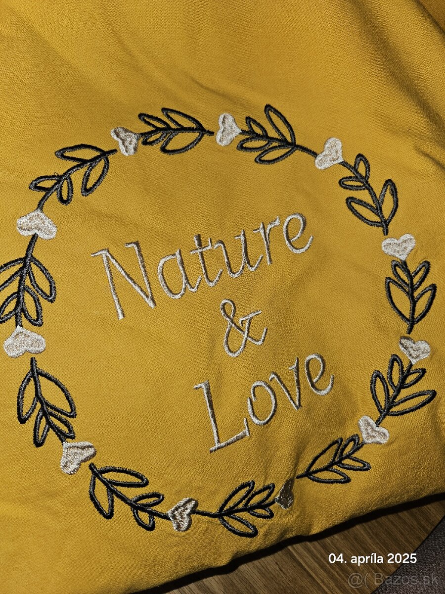 Sada hniezdo, pult na prebaľovanie a perinka s oblieckami - 6