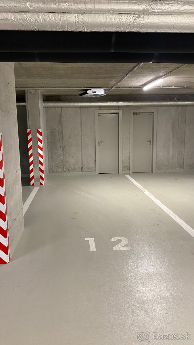 2x Parking v METROPOLIS - 6