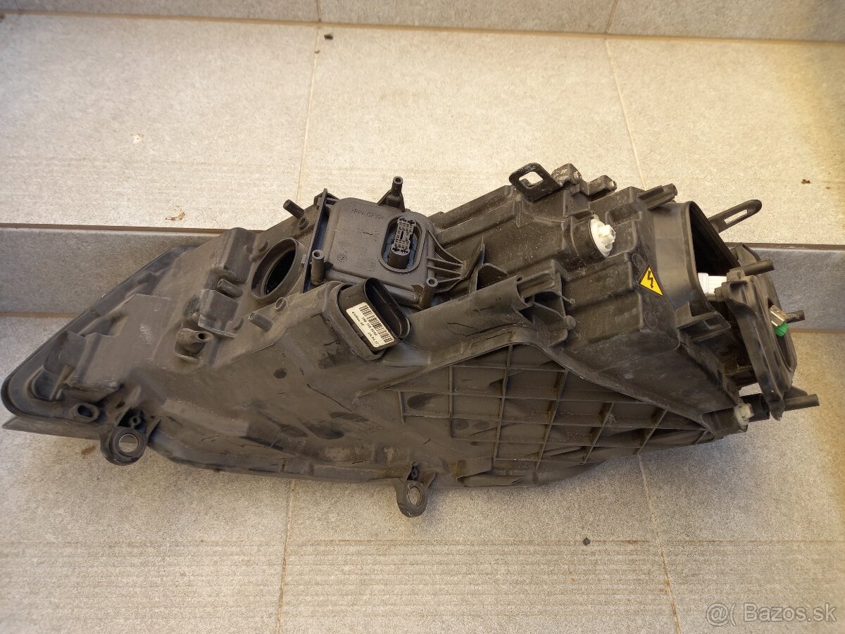 VW TOUAREG PRAVÝ BIXENON 7P1941754B - 6