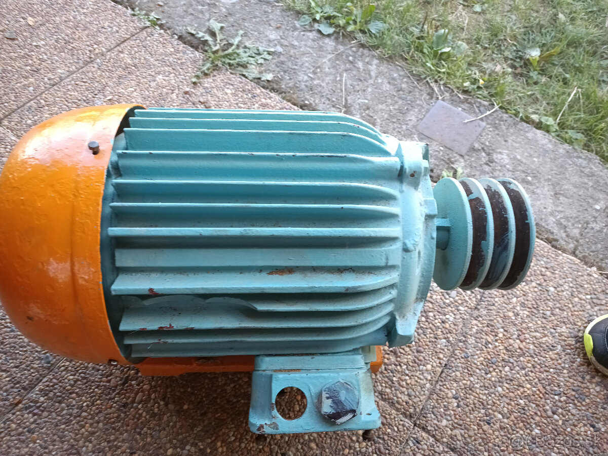 elektromotory 4kW a 2.2kW - 6