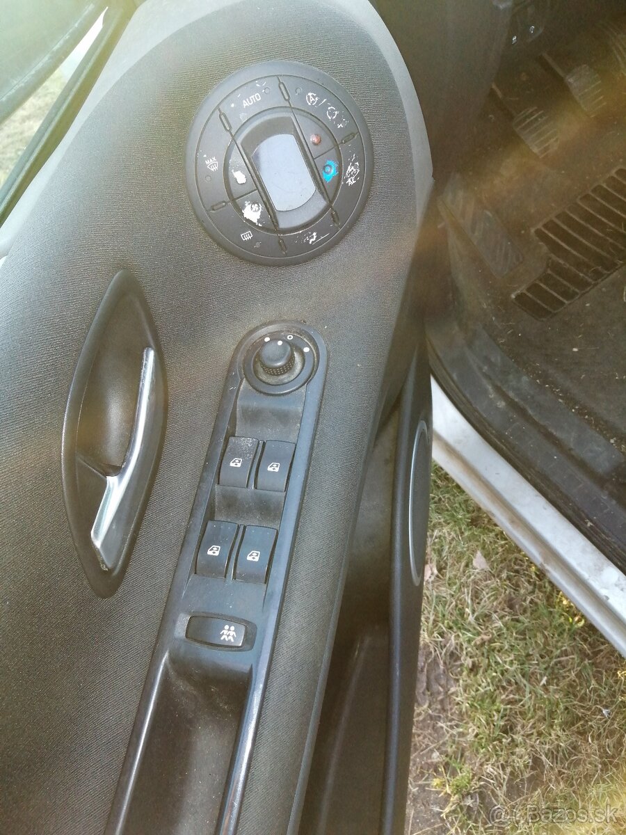 Renault Espace 2,2DCI 110KW r.v.2005 - 6