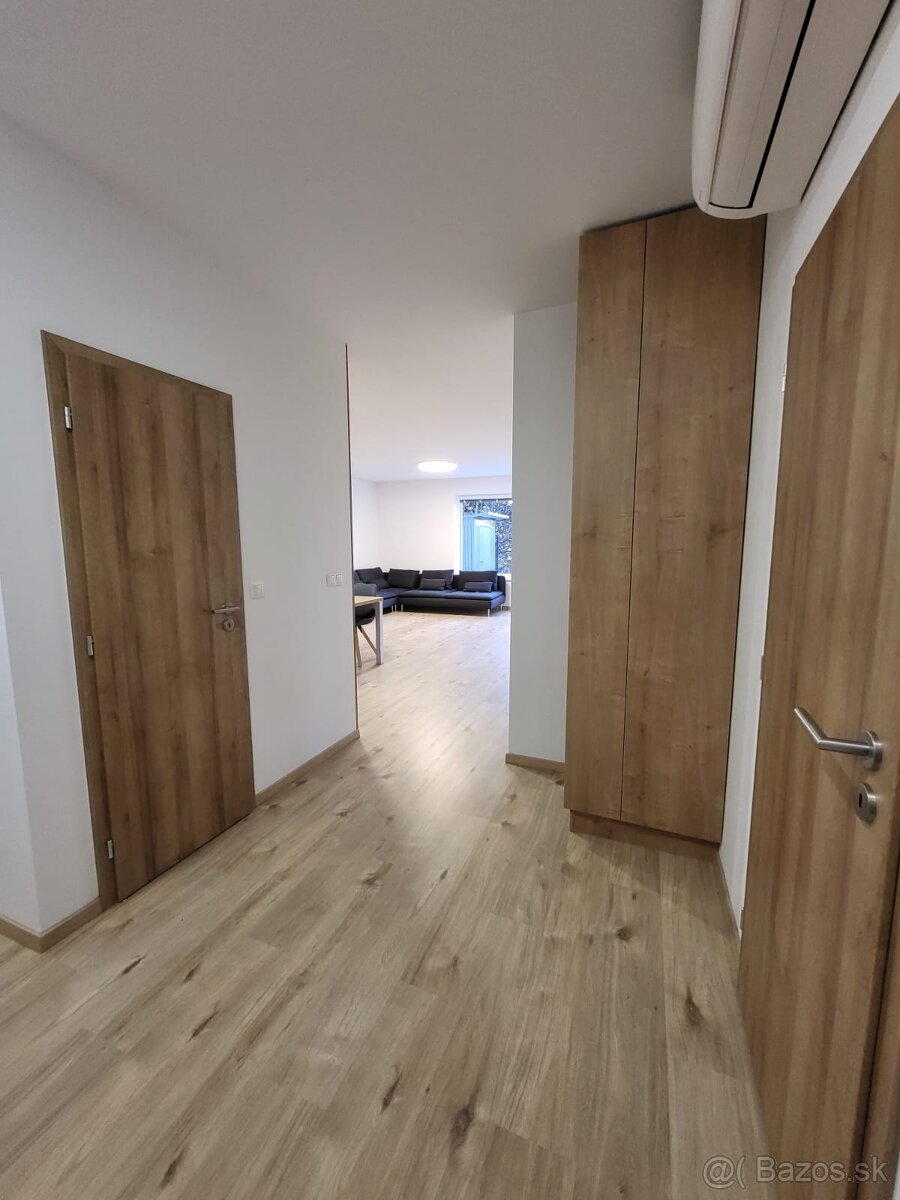 Ponúkame na predaj rodinný dom Veľká Paka - 6