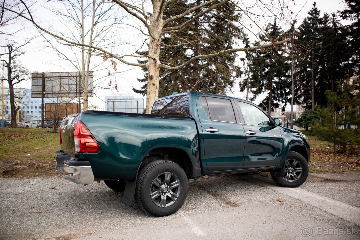 Toyota Hilux 2.4 D-4D - 6