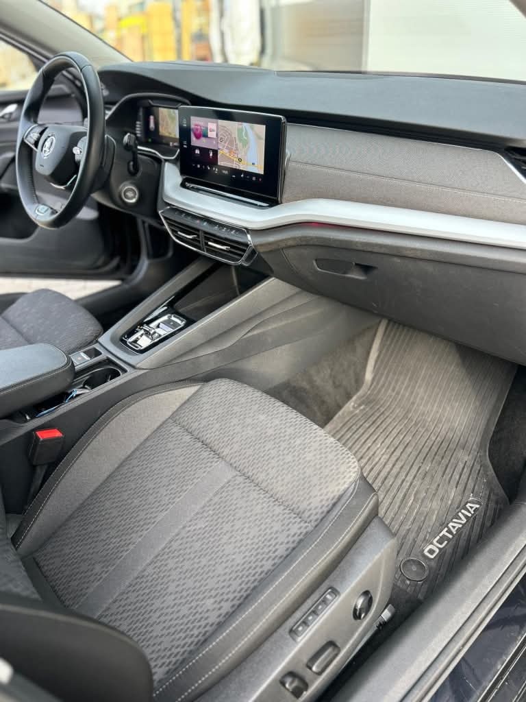 Octavia Combi 2,0 TDI 110kw Kamera Virtual - 6