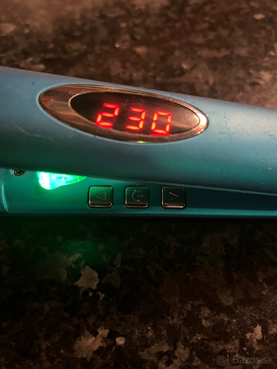 Žehlička na vlasy / hair straightener - 6