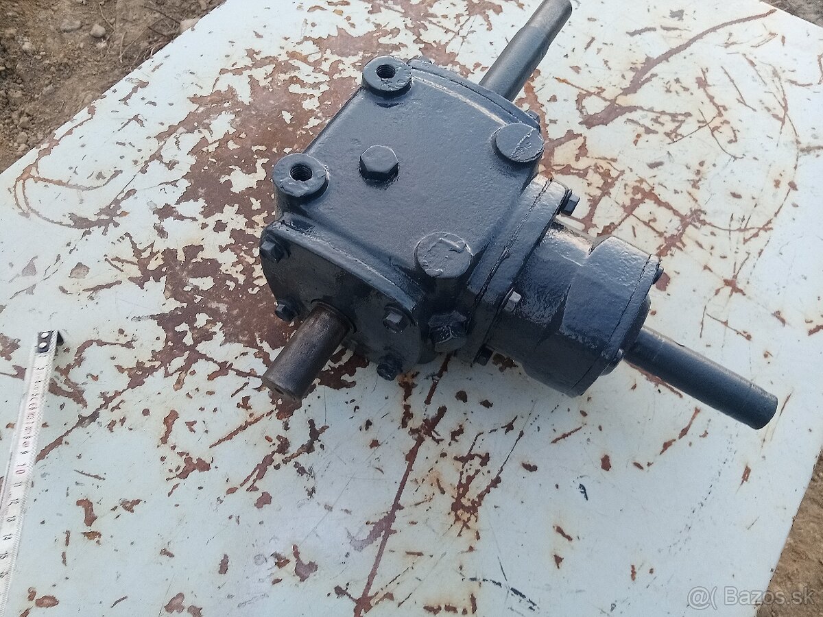 Uhlová prevodovka 1:1 - 6