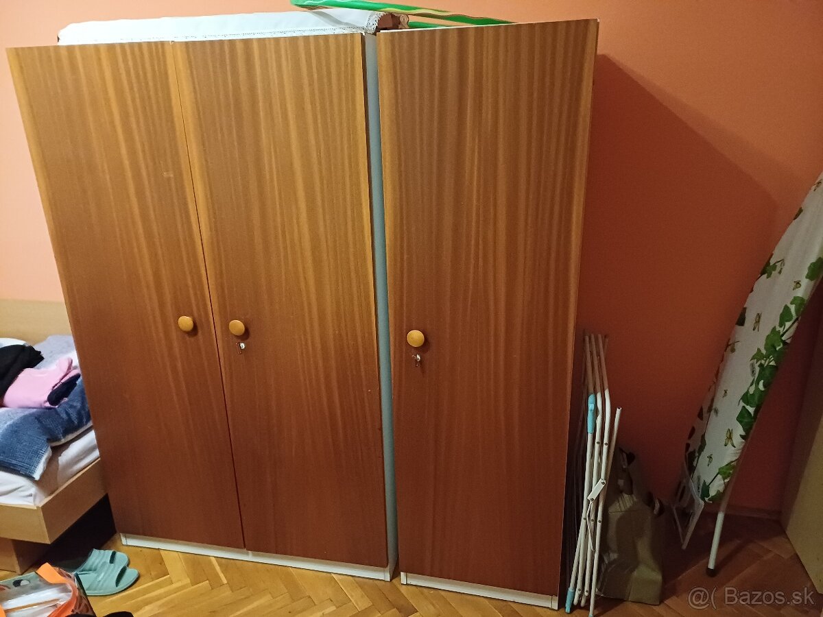 2 vyborne skrine - 6