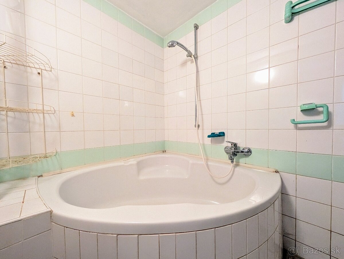 Rodinný dom v obci Smilno - ZNÍŽENÁ CENA - 6