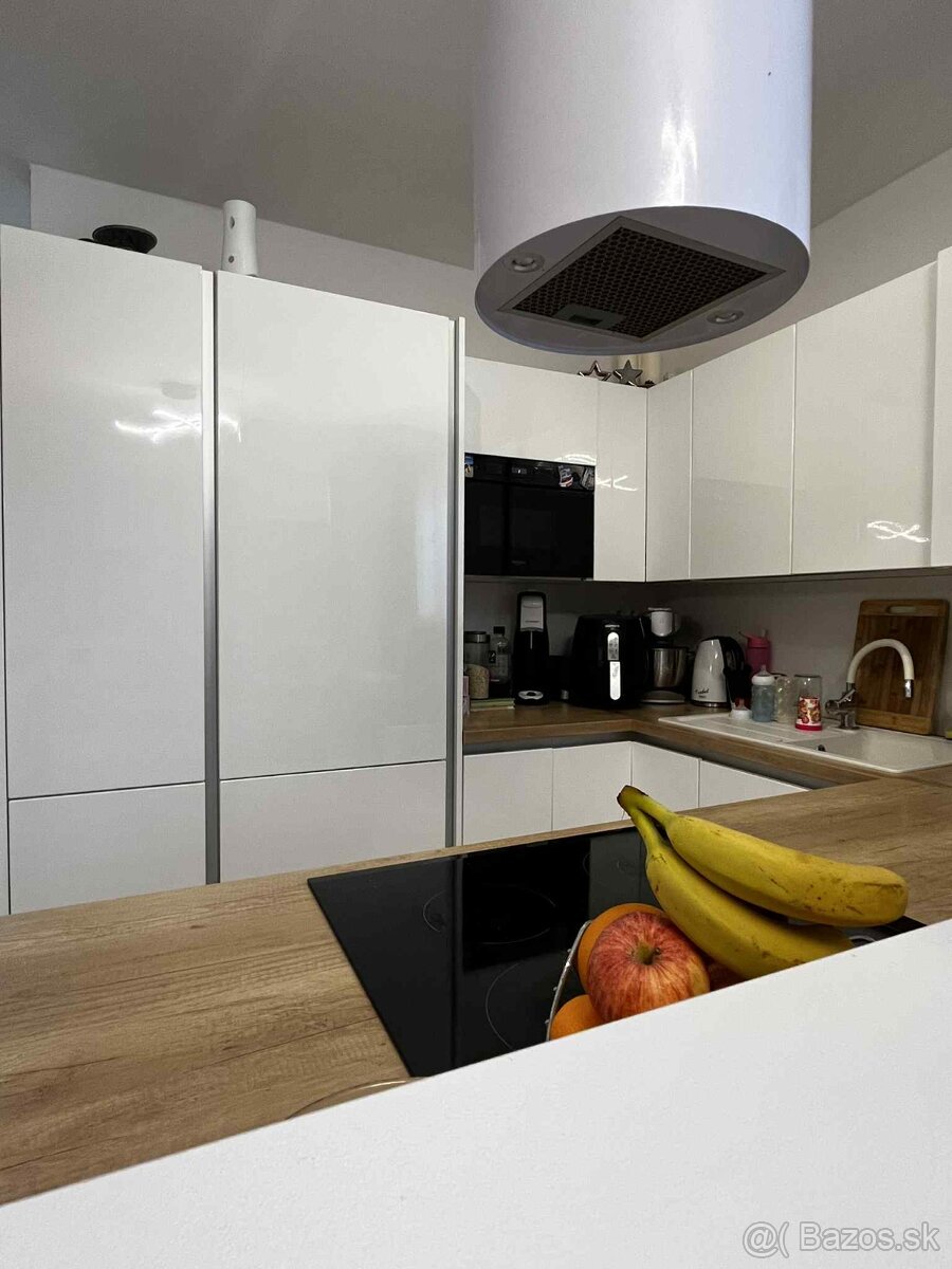 PRENÁJOM – štýlový byt - jacuzzi, garáž, záhrada, Podlužany - 6