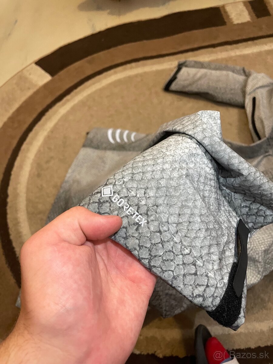 Arc'teryx x Walk Gently Beta SL - 6