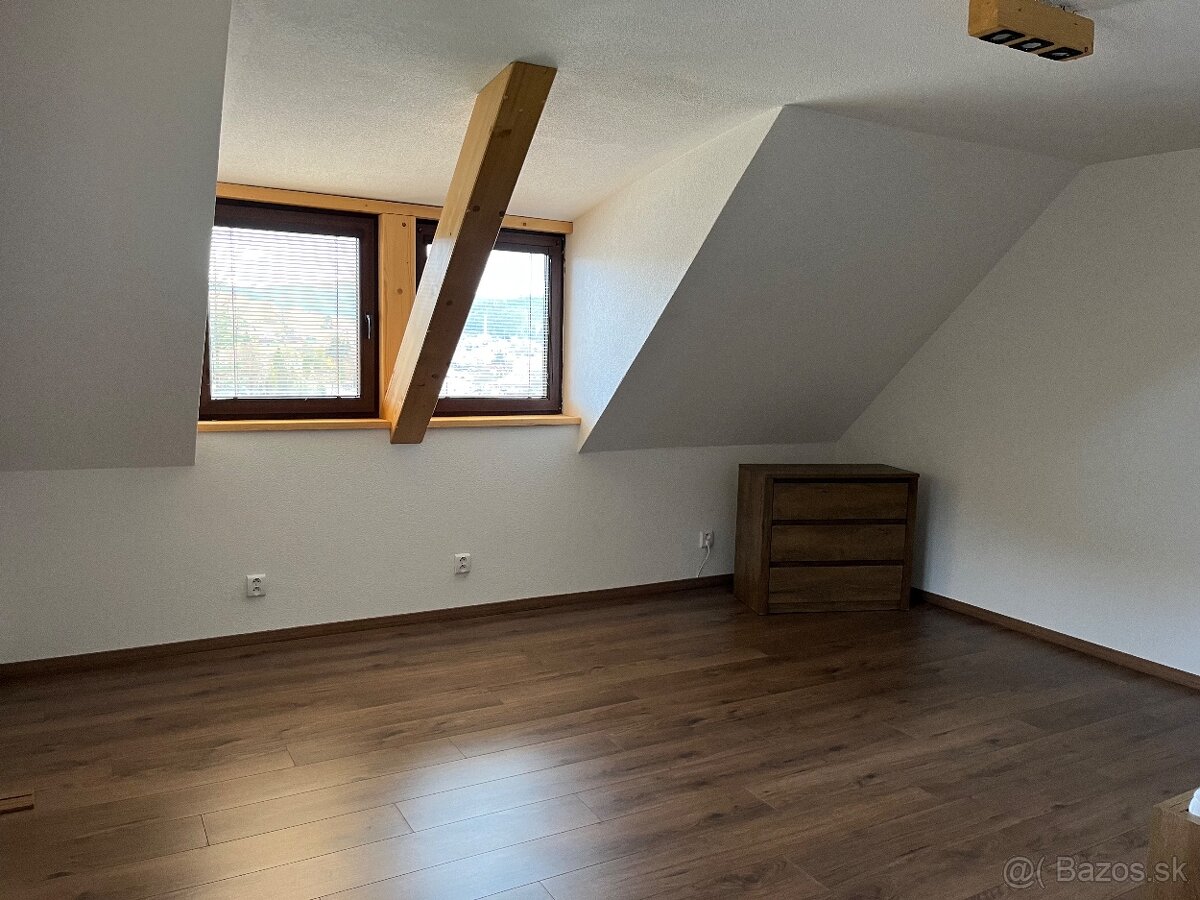 Predaj domu v obci Valaská. - 6