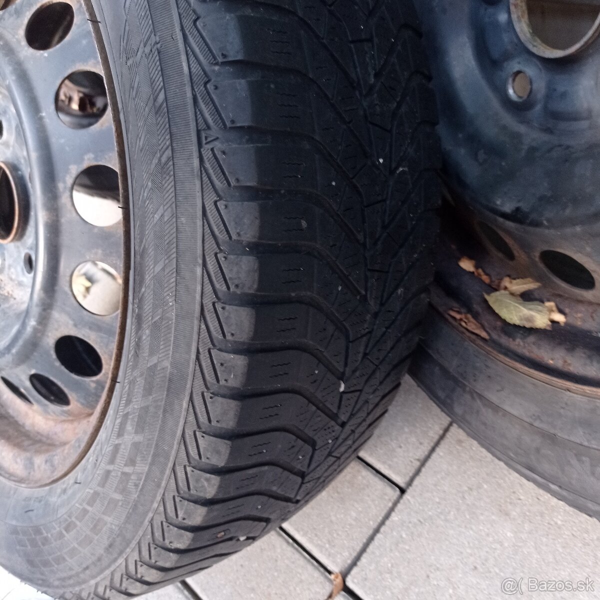 Sada zimných pneumatík na plechových diskoch - 6