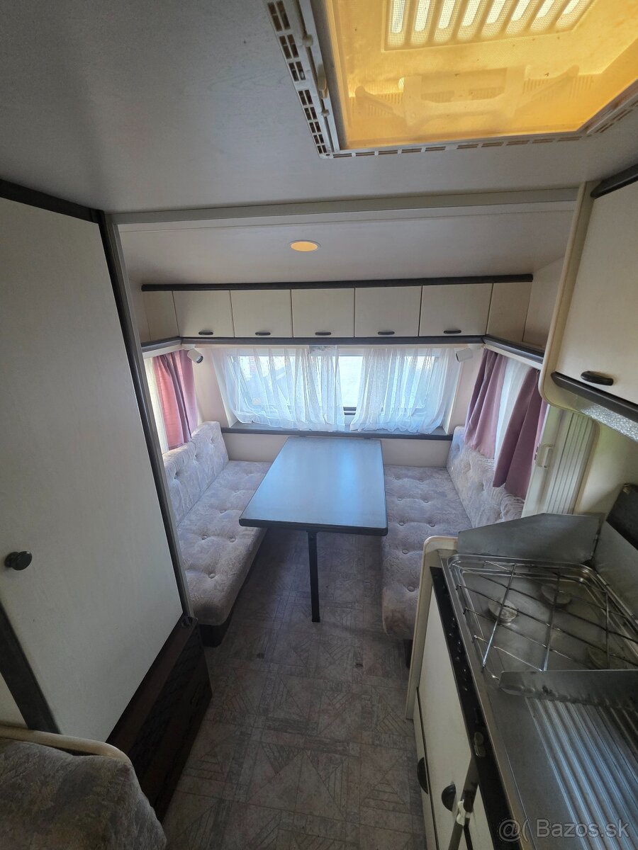 Obytny prives Hobby 420 - Classic, predstan - 6