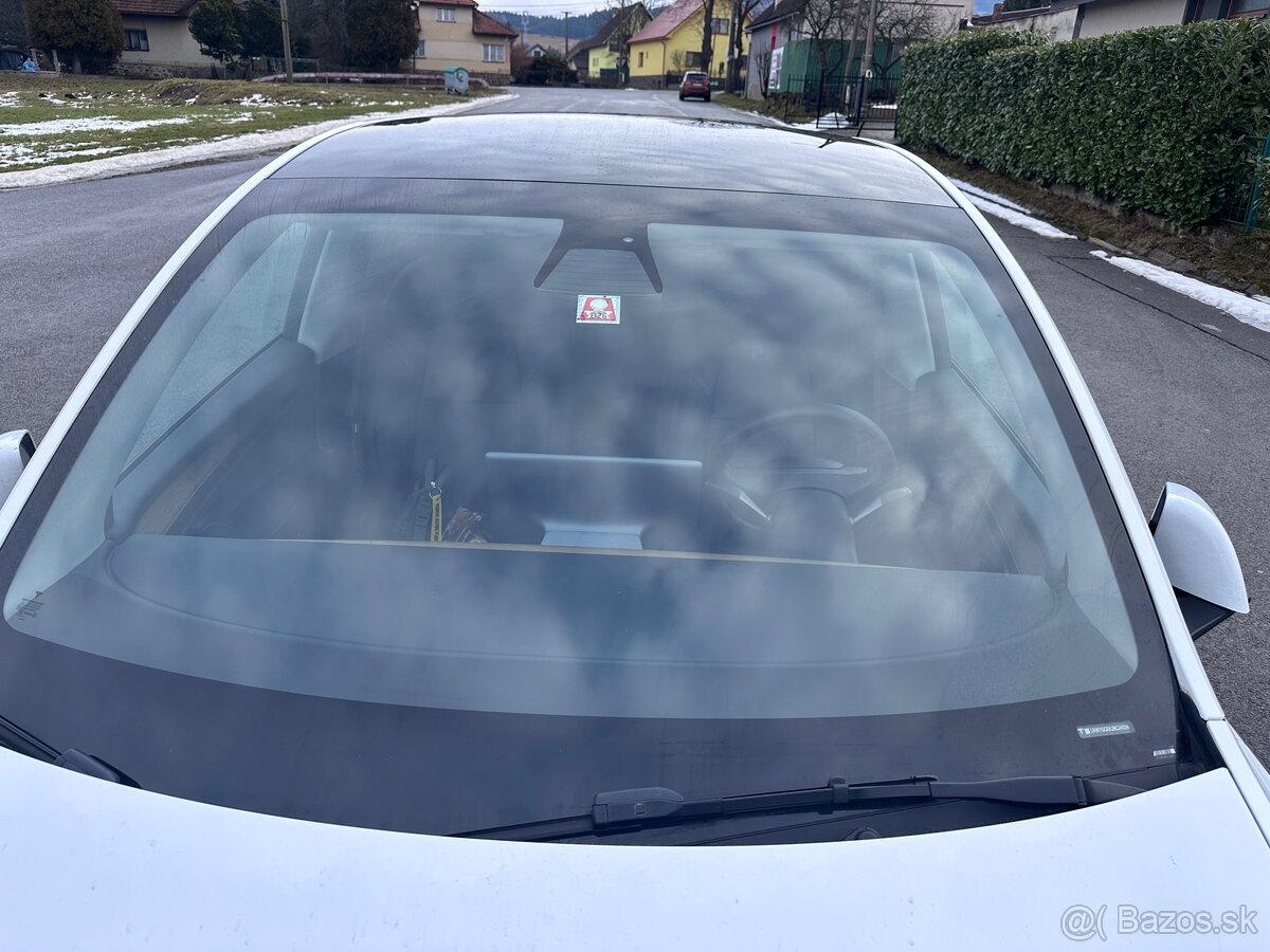 Tesla model Y LR - 6