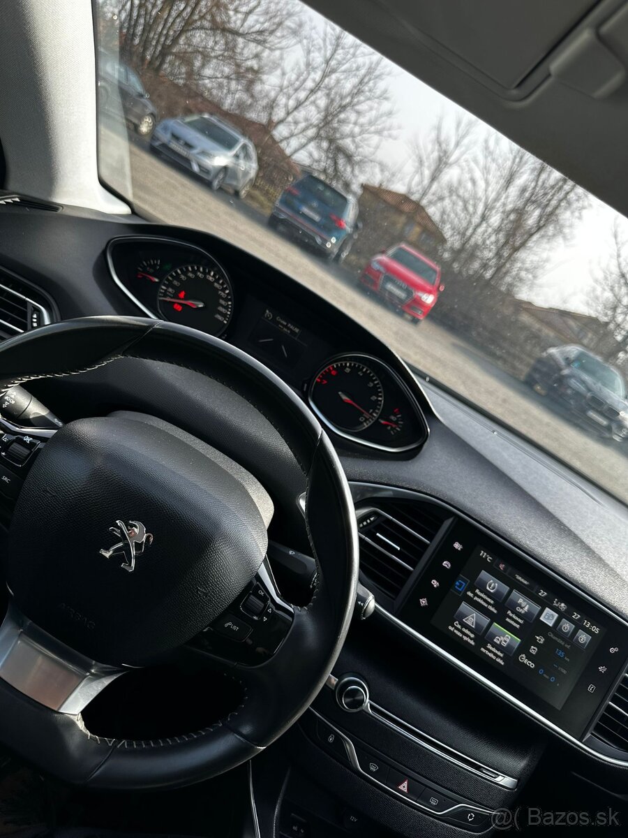 Peugeot 308, 138.000km, Plná výbava - 6