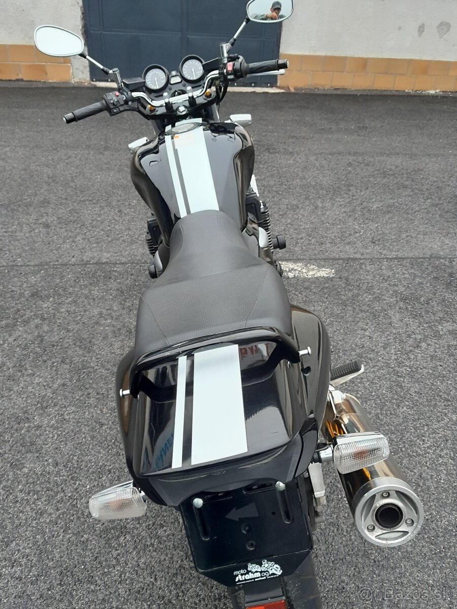 YAMAHA XJR1300 - 6