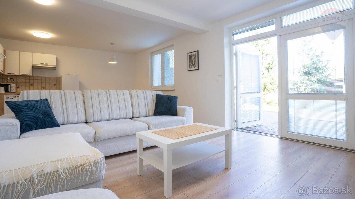 Rodinný dom v meste Gbely s 2 bytovými jednotkami a veľkou z - 6