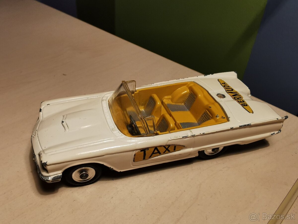 Corgi toys Ford Thunderbird - 6