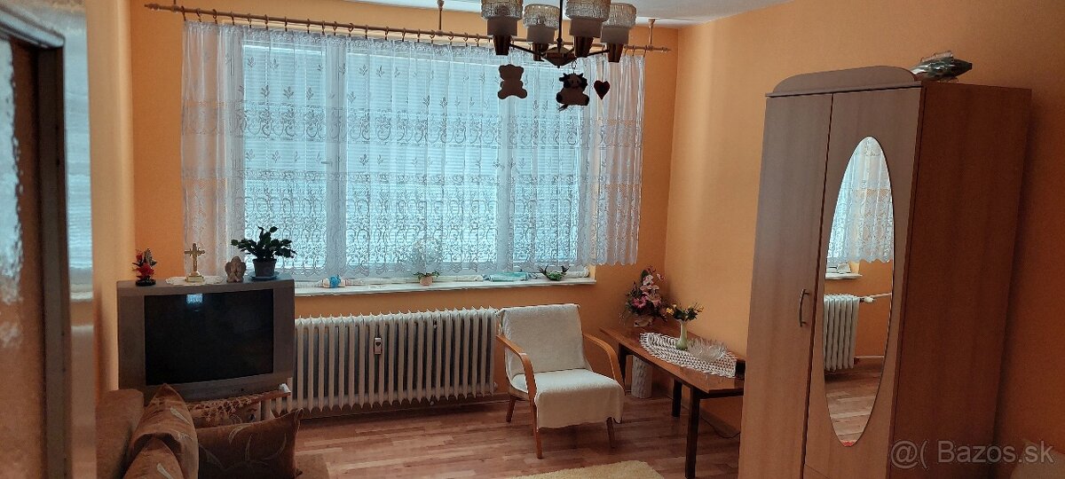 Prenájom 2-izbového bytu Čiernej nad Tisou, nezariadený. - 6