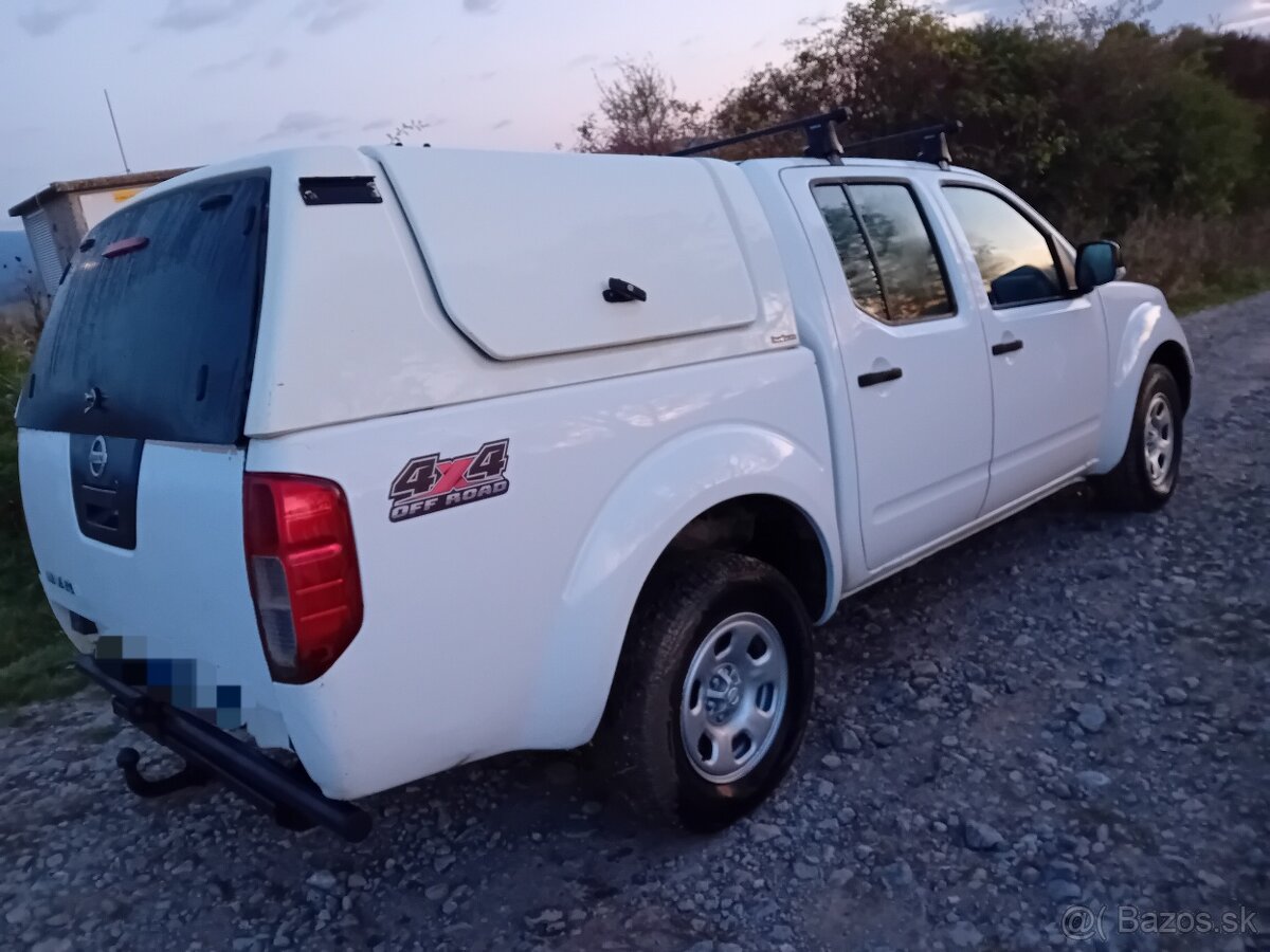 Nissan Navara 2,5 dci 4x4 nová STK a EK REZERVOVANÉ - 6
