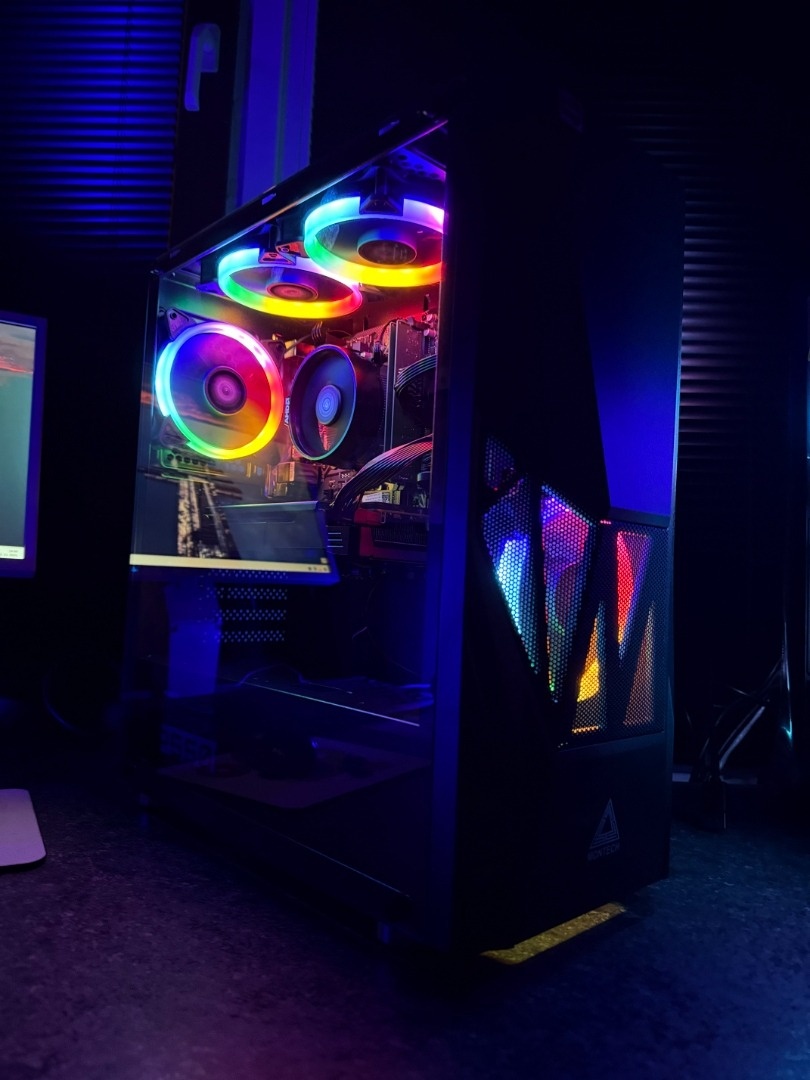 Herný počítač Ryzen 3 4100 / 8 GB / RX 570 4 GB / 250gb SSD - 6