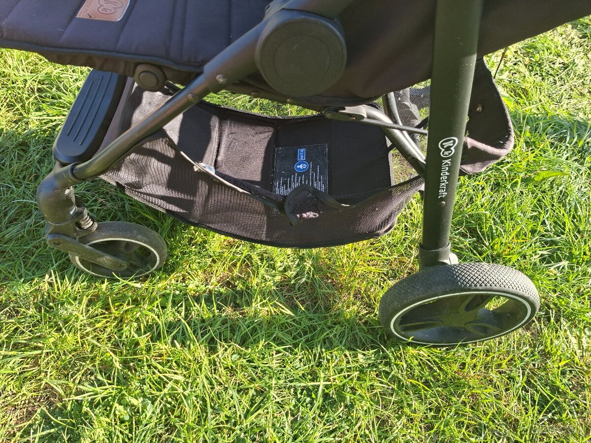 Čierny športový kočár Kinderkraft - 6