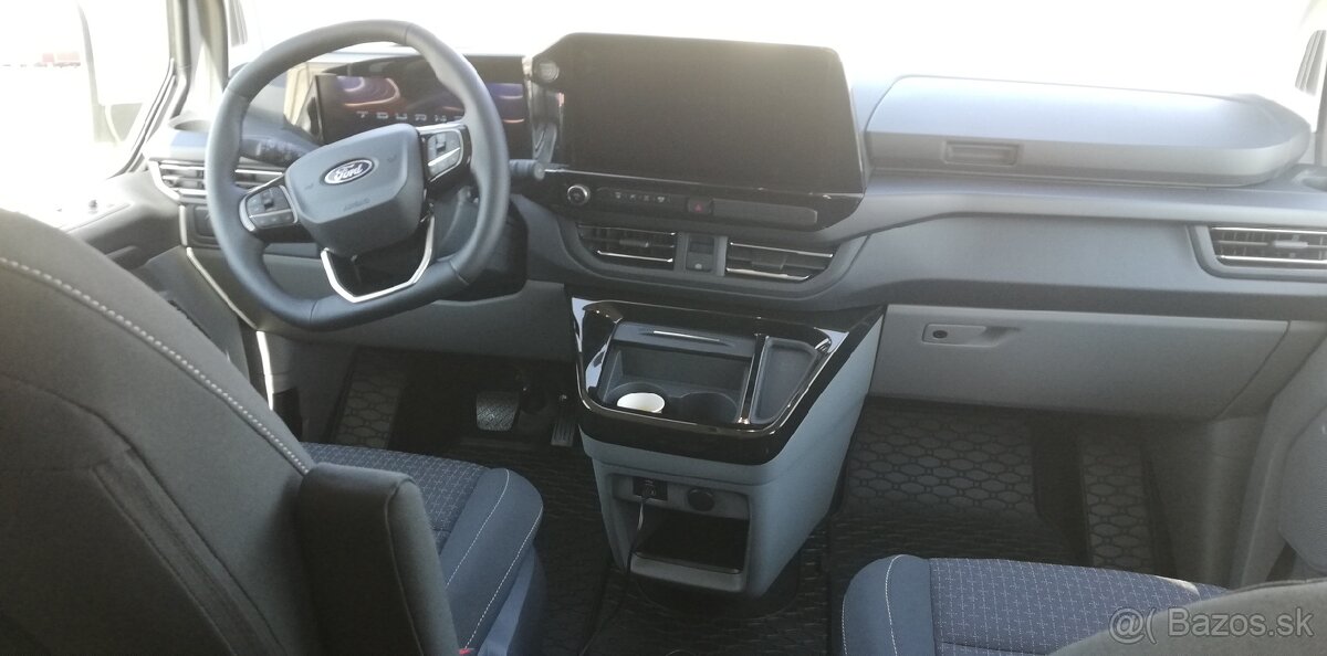 Ford Tourneo Custom 2025 - 6