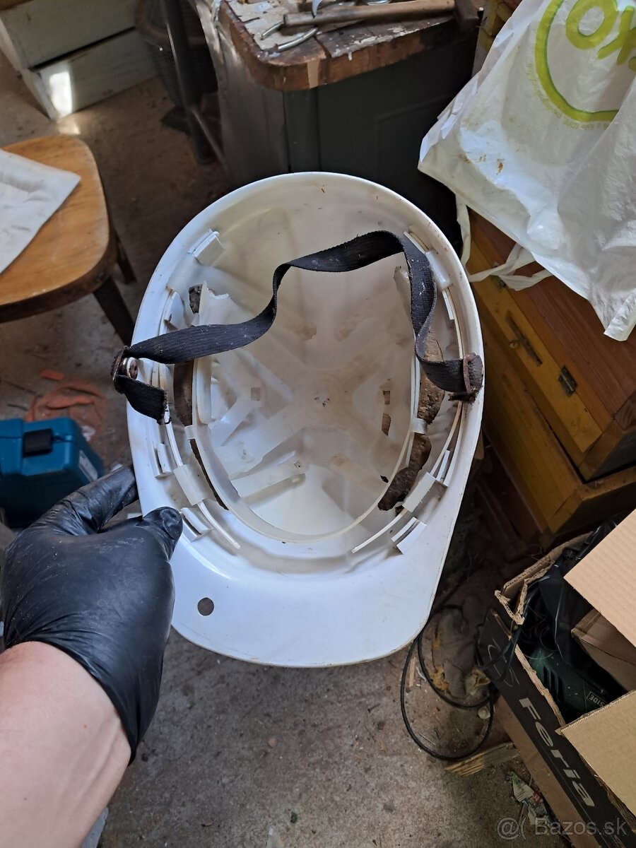 Banícka prilba - 6