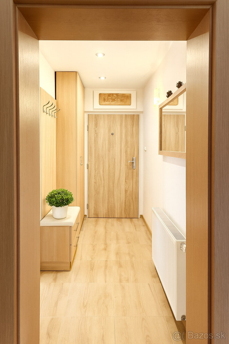 Na predaj kompletne zariadený 3-izbový byt v Rakovej - 6