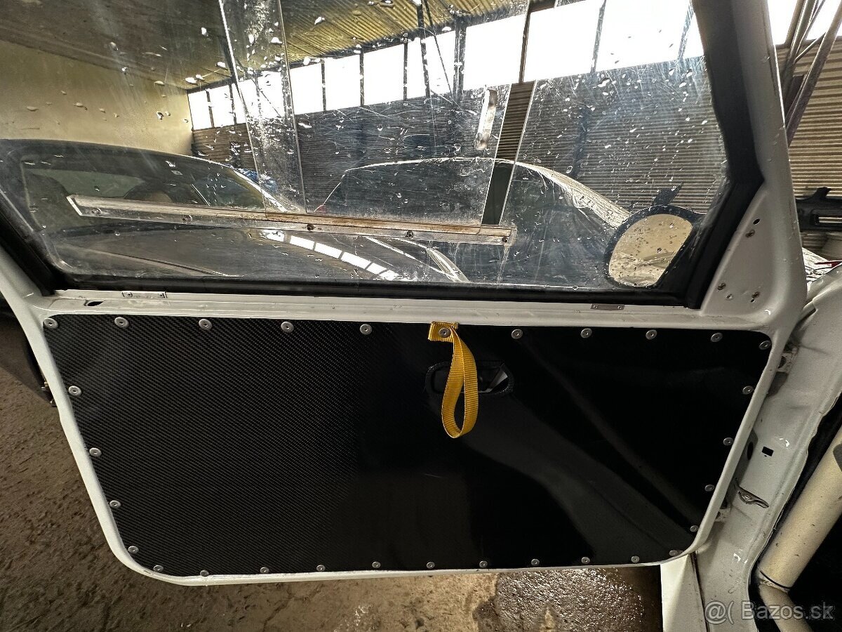 Volkswagen Golf závodné 1991 GTI raketa Rallye, cca 200 koní - 6