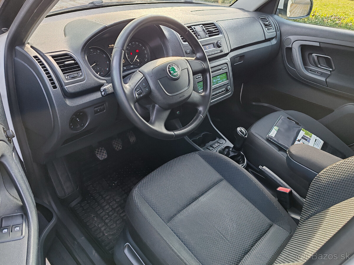 Predám Skoda fabia combi 1.2TSI Ambiente facelift r.v 2012 - 6