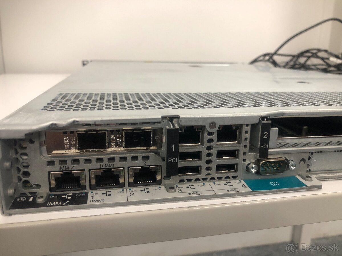 IBM x3550 M4 server - 6