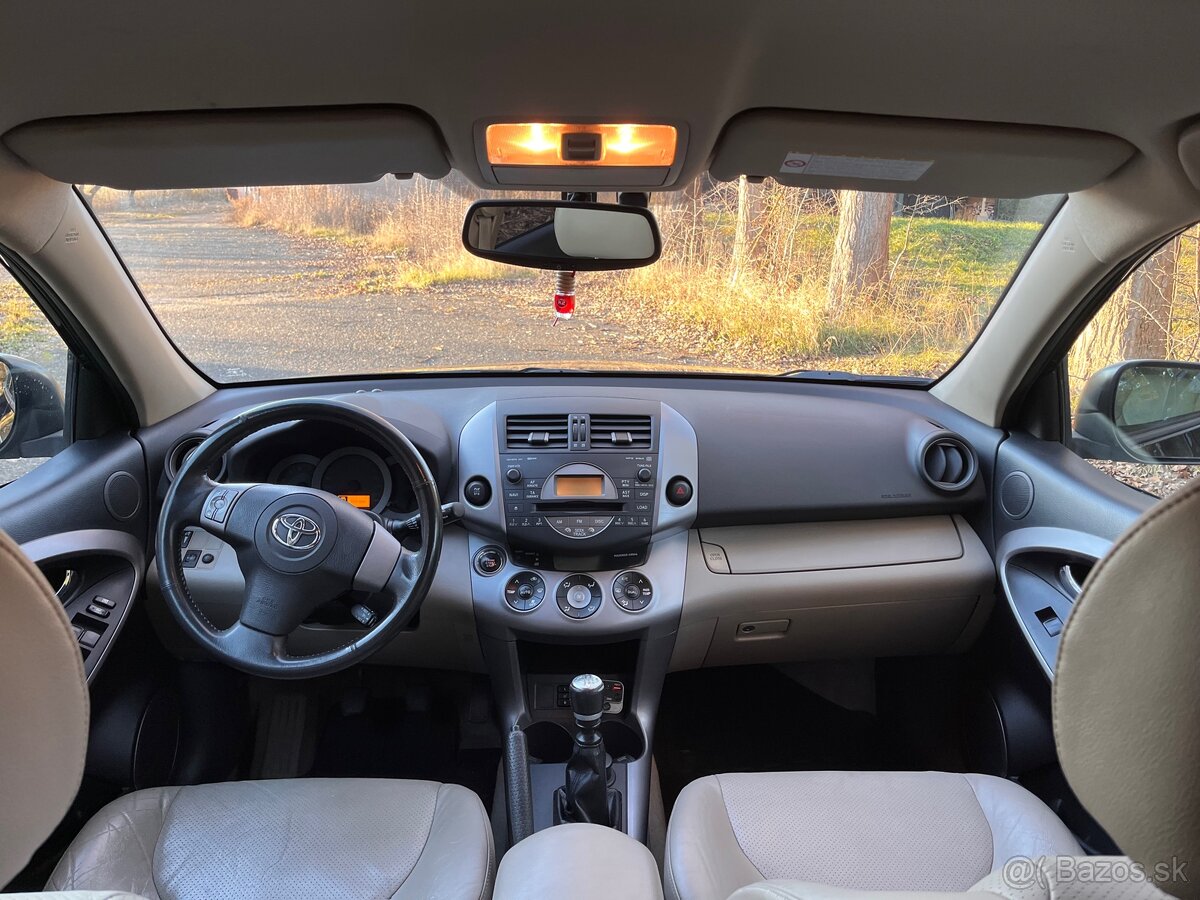 Toyota RAV4 4x4 - 6