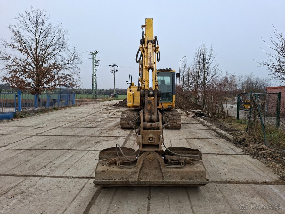 KOMATSU PC 138 US-8 - 6