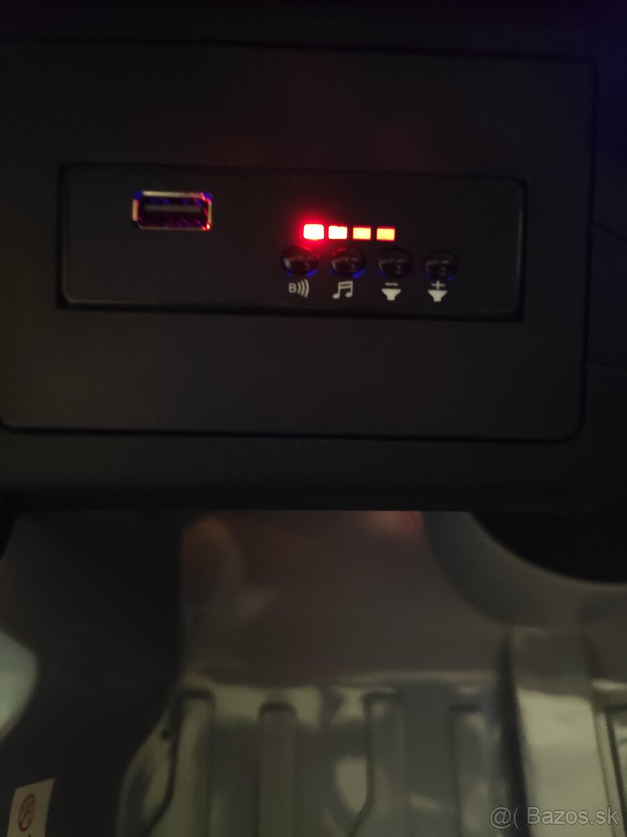 Elektricke autíčko AUDI RS6 - 6