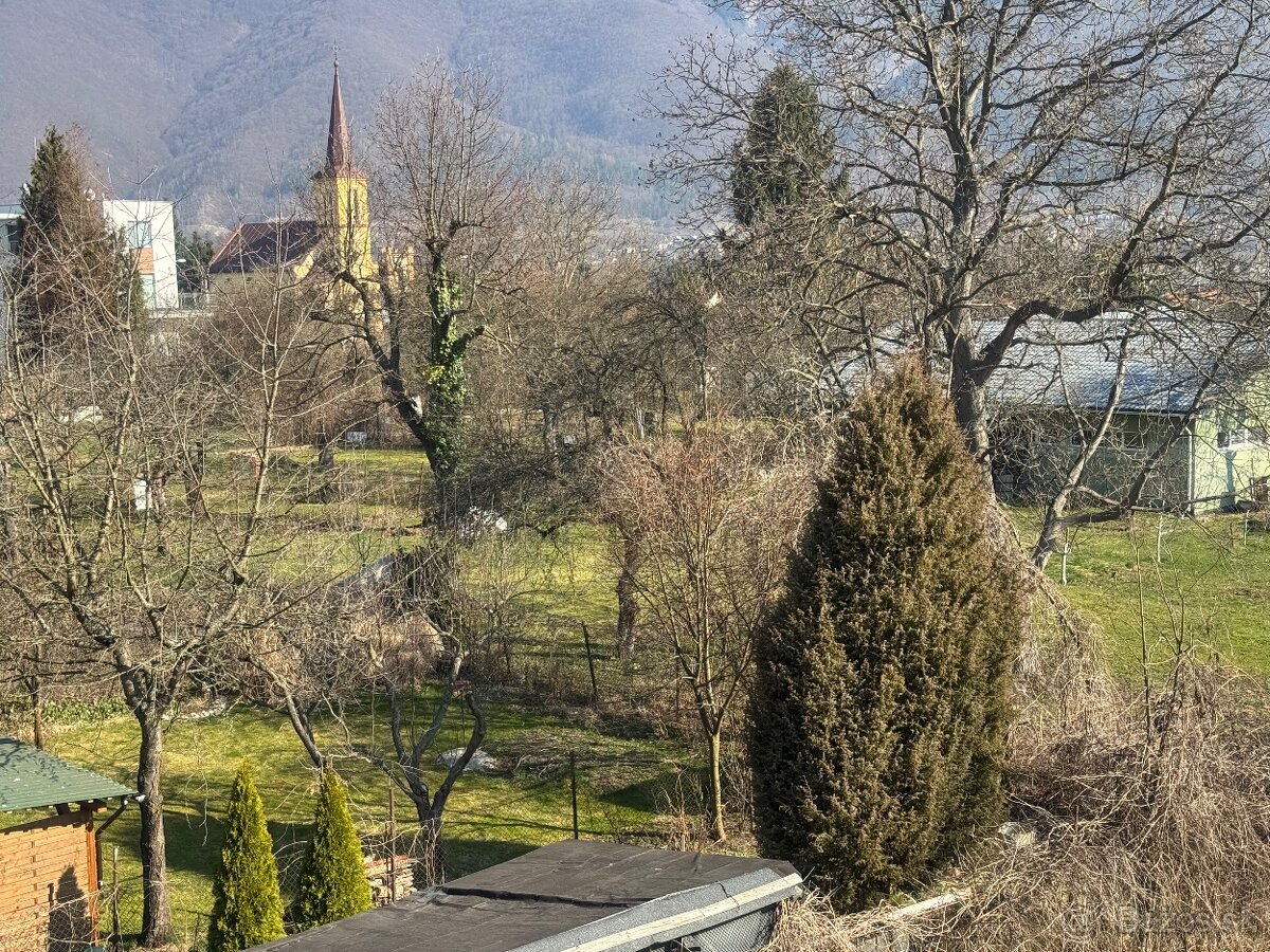 Predám 2i byt s záhradou a garazou - 6