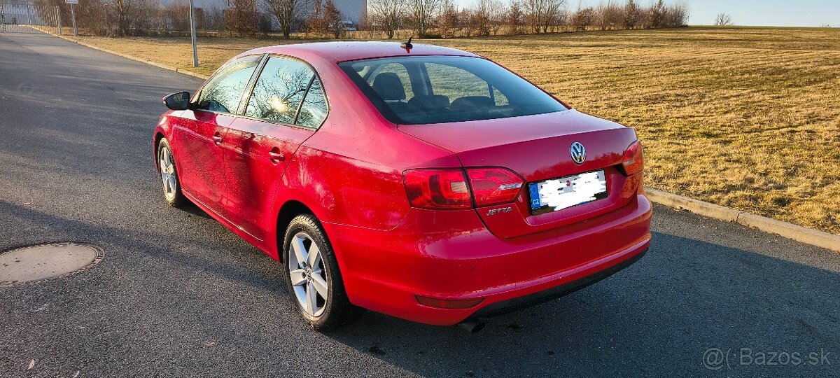 VW Jetta 2012 benzin - 6