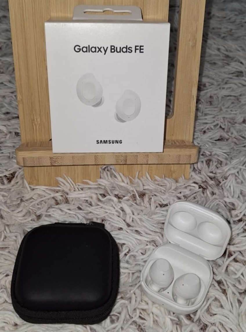 Samsung galaxy S24 128GB watch 6 44mm SmartTag 2 Buds FE+JBL - 6