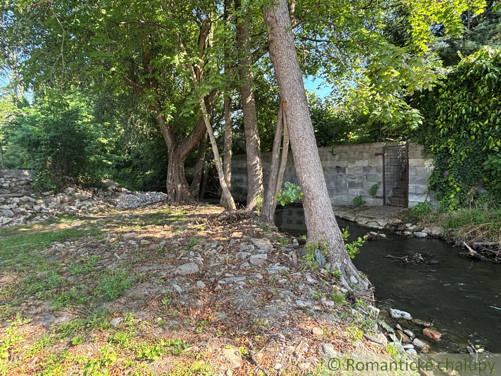 Stavebný pozemok priamo v centre Stupavy - 6