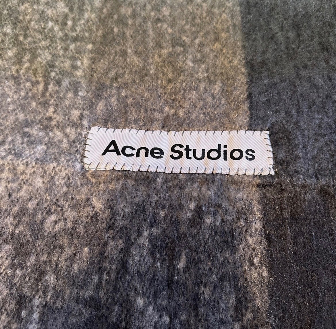 Acne studios šál - 6