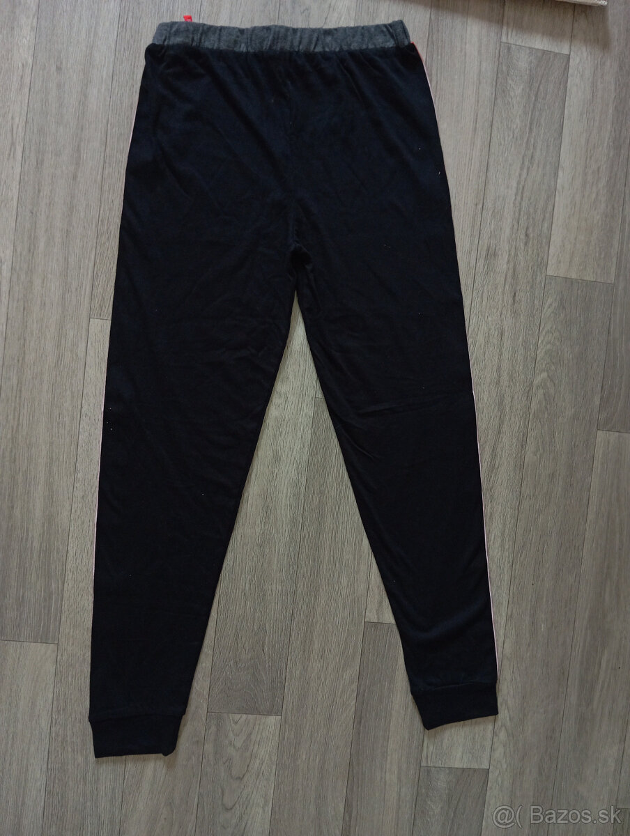 Čierne tepláky a kraťase Marvel 152 - 6